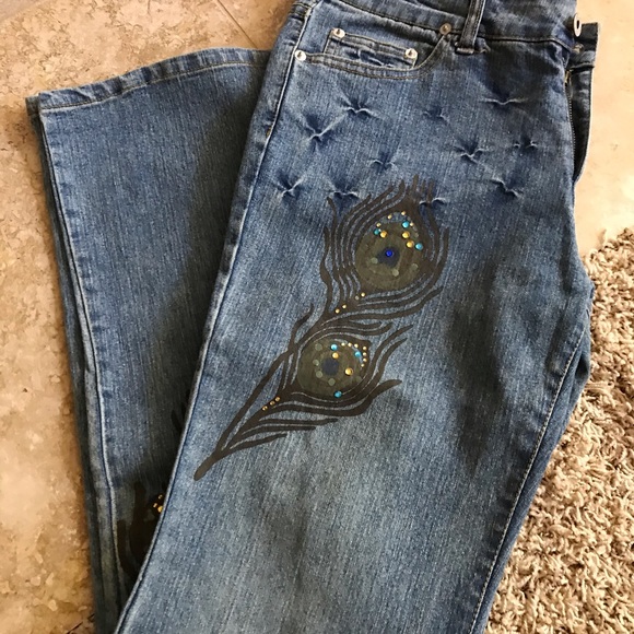 Women’s Embellished Jean Size 7/8 - Picture 2 of 5